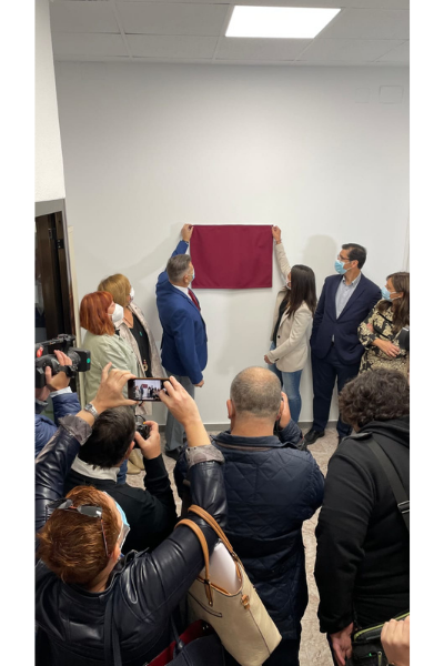Descubriendo placa inaugural