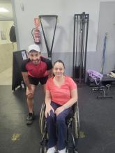 Ángela Lara vuelve a ponerse de pie tras 30 años gracias al deporte y la constancia